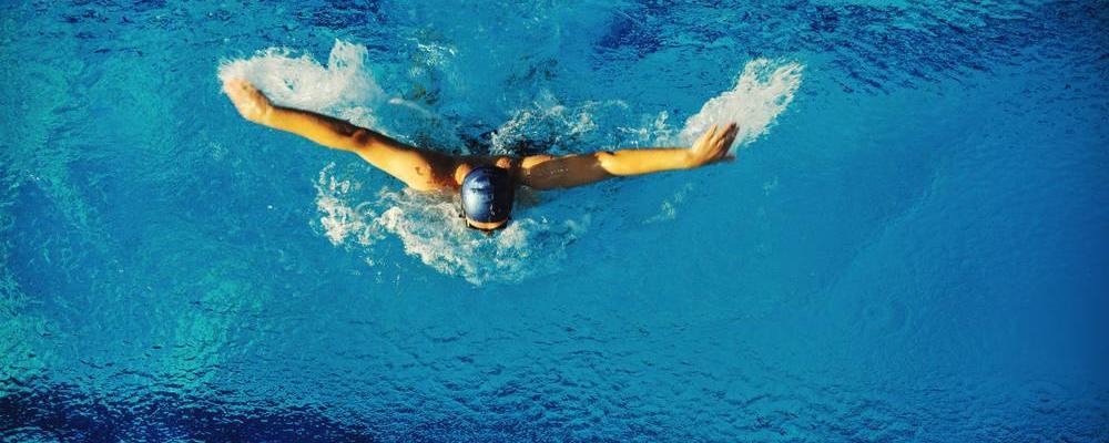 91岁每周坚持游泳三次！仍然能站在世界领奖台！热爱就永远不会老