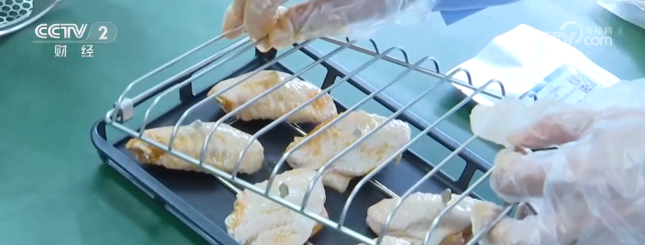 世界首创“太空炉子”内藏“大乾坤” 做蛋糕、烤肉排……太空大餐香喷喷(图8)