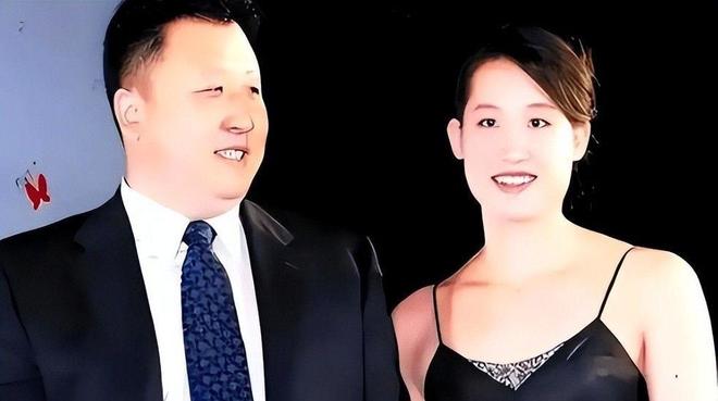 游泳教练金炜:带出奥运冠军却连娶三任徒弟个个年轻貌美(图2)