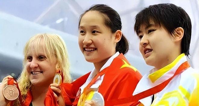 游泳教练金炜:带出奥运冠军却连娶三任徒弟个个年轻貌美(图6)