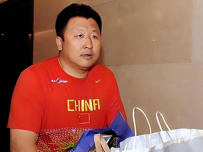 游泳教练金炜:带出奥运冠军却连娶三任徒弟个个年轻貌美(图5)