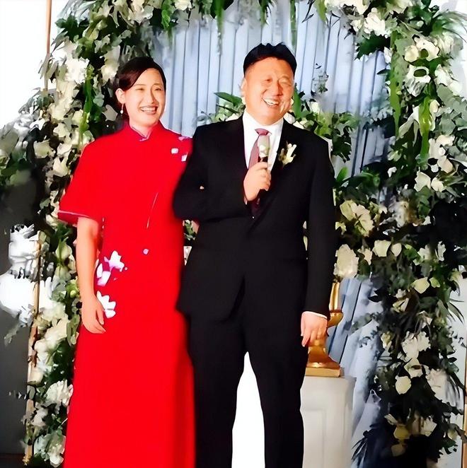 游泳教练金炜:带出奥运冠军却连娶三任徒弟个个年轻貌美(图9)