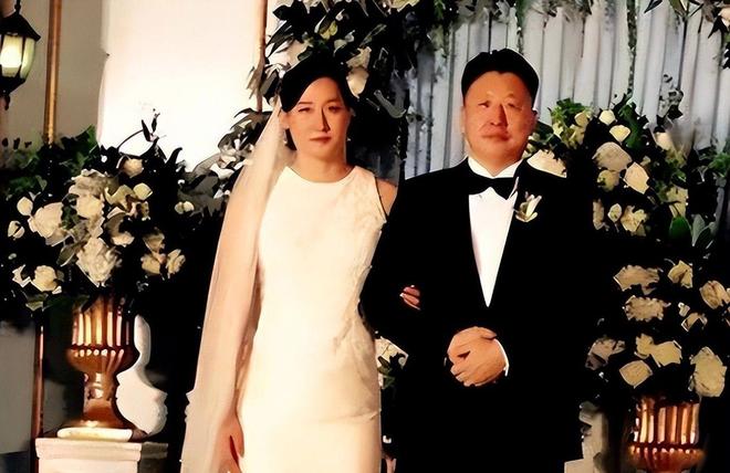 游泳教练金炜:带出奥运冠军却连娶三任徒弟个个年轻貌美(图18)