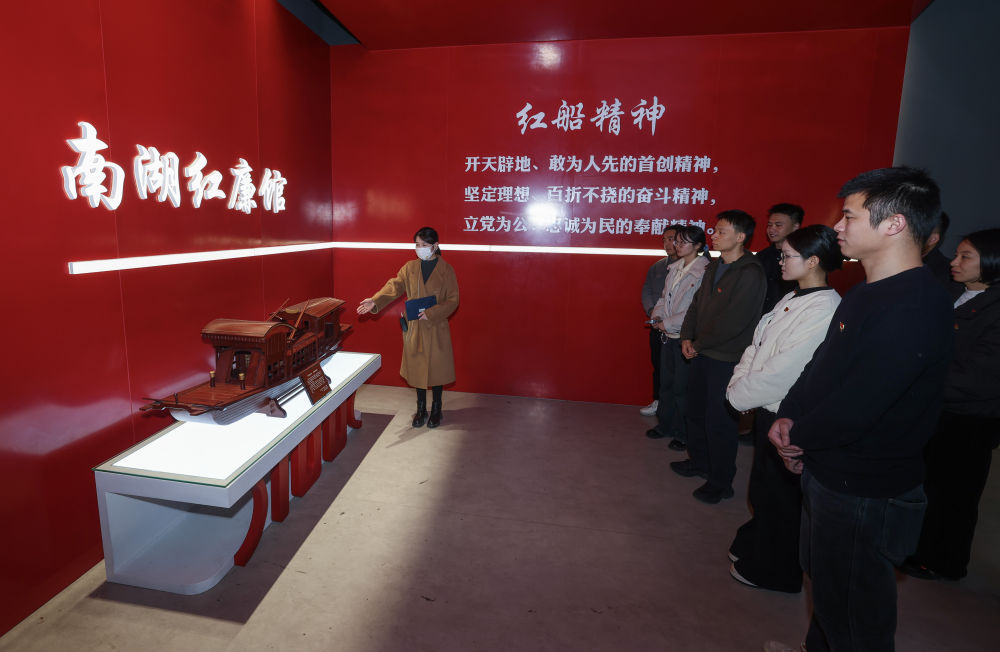 习近平总书记同人大代表、政协委员共商国是纪实(图15)