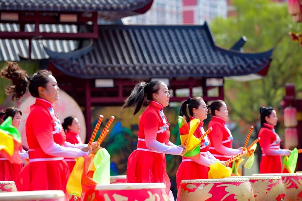 赛事火健身热活力足——“五一”假期体育盘点(图7)
