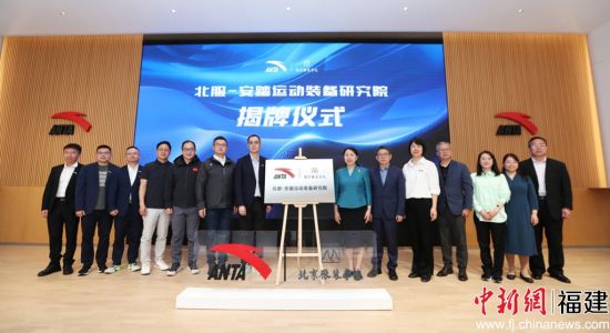 史上最全的游泳装备和水上用品你要全见过算你赢！